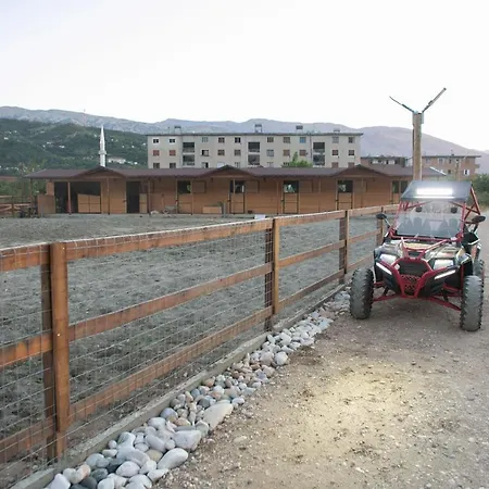 Guest house Sancho Farm House Memaliaj